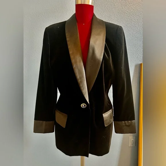 ESCADA - ESCADAベルベットジャケット Vintage ESCADA Velvet Blazer → Hotbox Vintage
